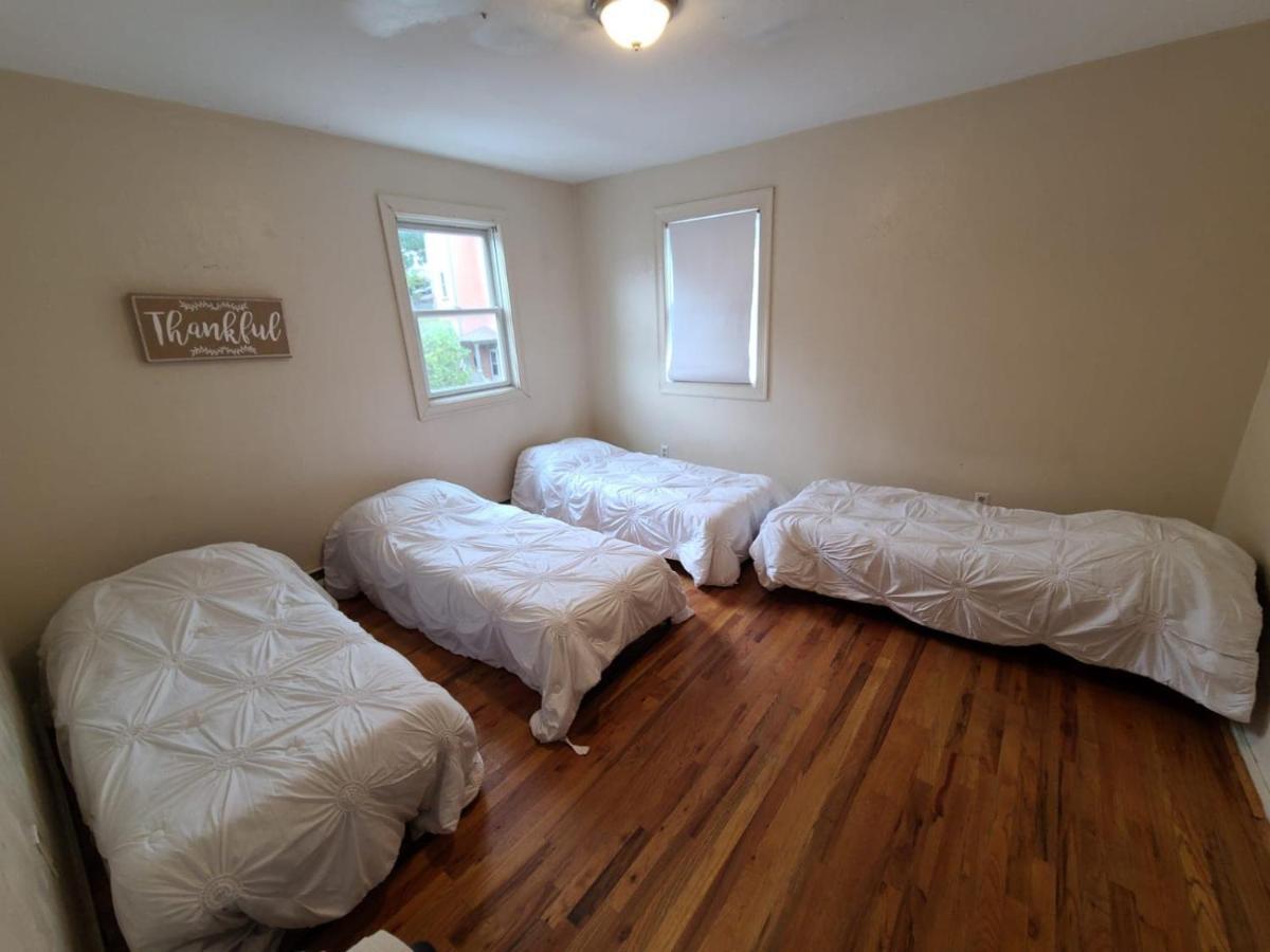 Private Bedroom Near Boston Exterior photo
