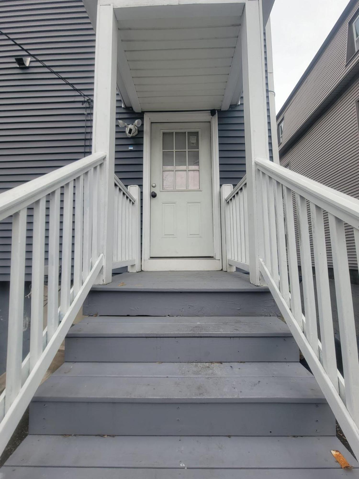 Private Bedroom Near Boston Exterior photo
